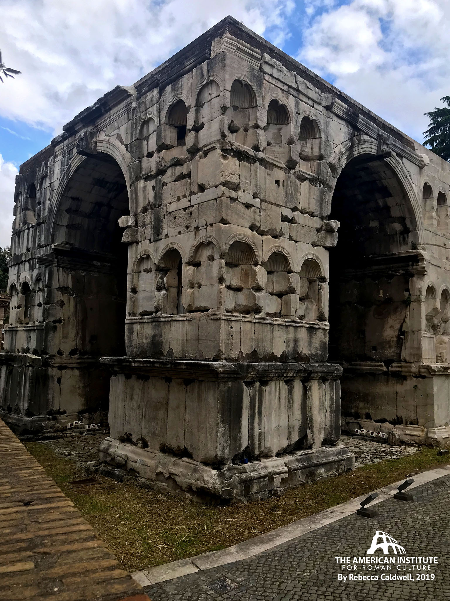Arcus Janus (Arch of Janus)