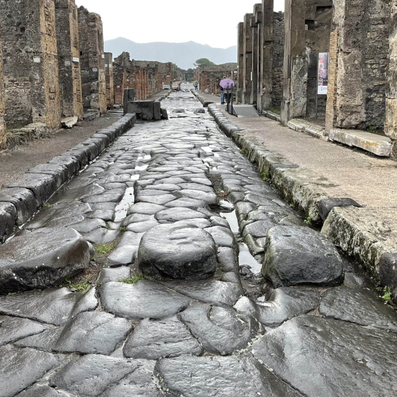 dating pompeii: material evidence